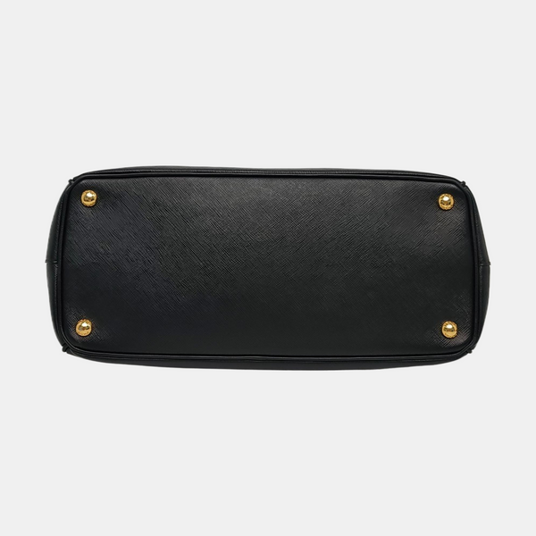 Authenticated pre-owned Galleria Calfskin Black - Shoulder Bag at Looply