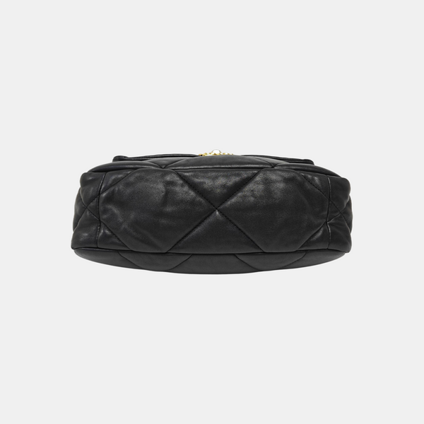 CHANEL 19 Pequeño Piel de Cordero Acolchada Negro