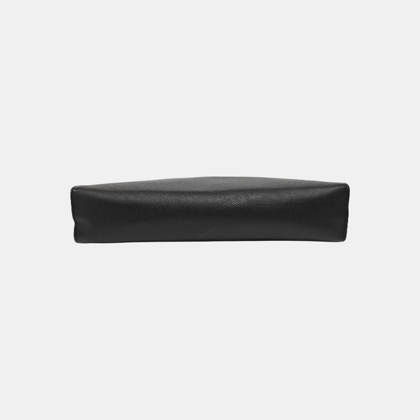 Pochette Voyag MM Calfskin Black