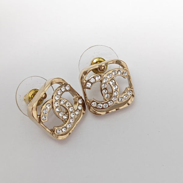 Metal Gold Stud Earrings