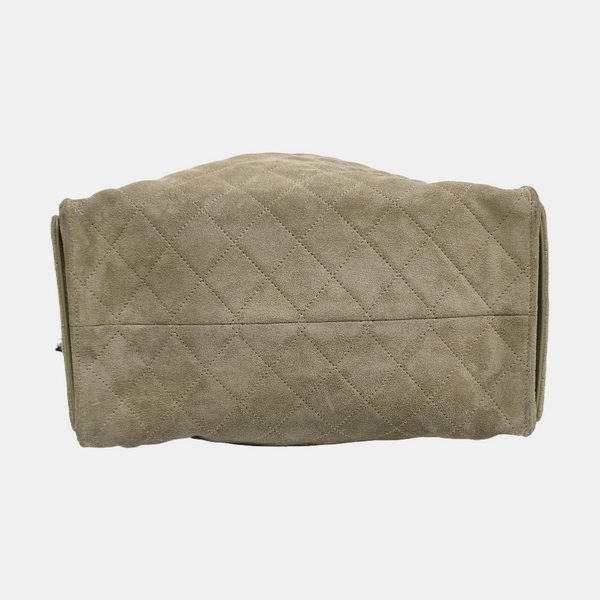 Authenticated pre-owned CHANEL 25 Quilted Suede Green - Shoulder Bag at Looply