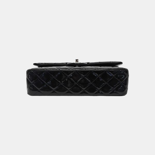 Authenticated pre-owned CLASSIC FLAP Medium Quilted Patent Leather Black - Shoulder Bag at Looply