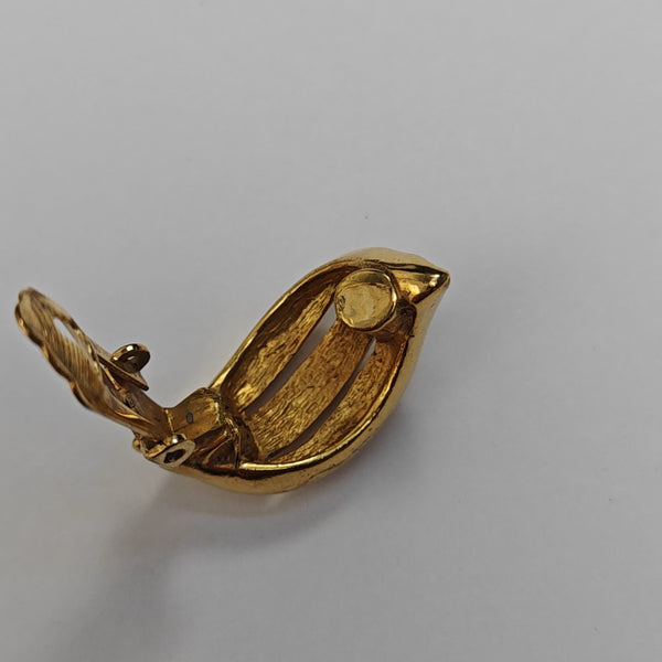 Twist Round Metal Gold Clip On Earrings