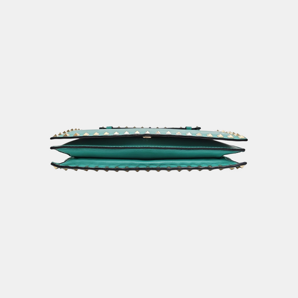 Authenticated pre-owned Rockstud Lambskin Green - Clutch at Looply