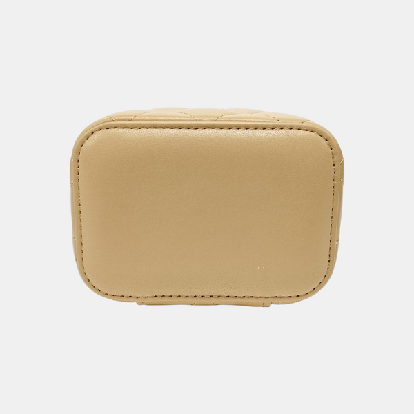VANITY CASE Small Quilted Lambskin Beige