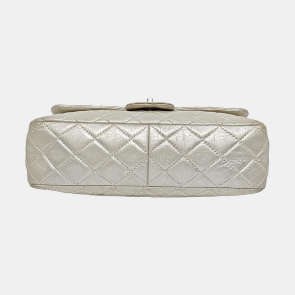 Authenticated pre-owned CLASSIC FLAP Jumbo Quilted Lambskin Beige - Shoulder Bag at Looply