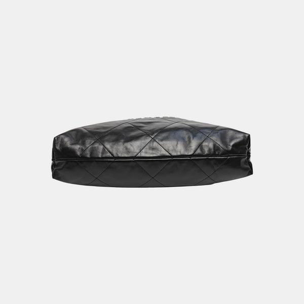 CHANEL 22 Medium Quilted Calfskin Black