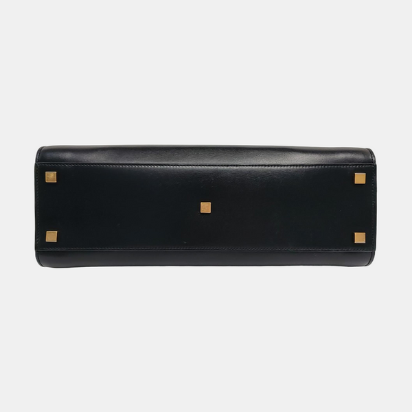 Authenticated pre-owned MANHATTAN Small Calfskin Black - Tote Bag at Looply