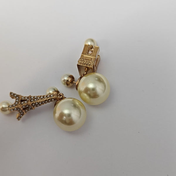 Metal Gold Stud Earrings