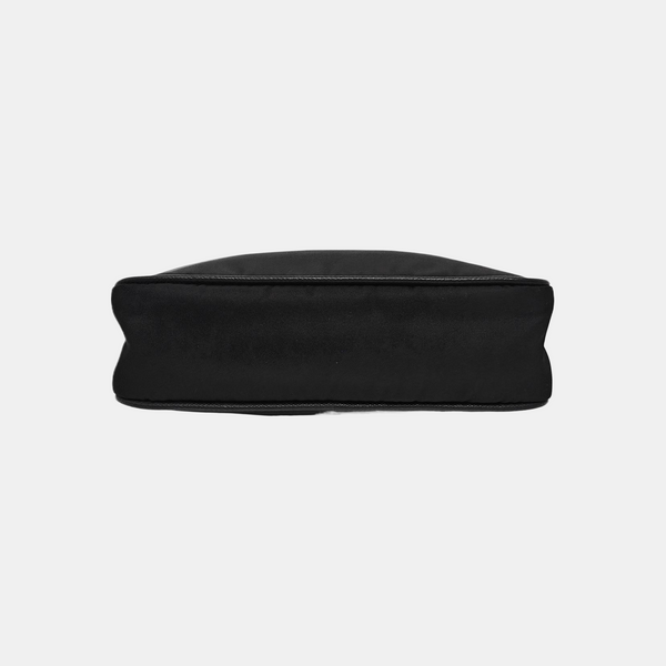 Authenticated pre-owned Re-Edition2005 Nylon Black - Shoulder Bag at Looply