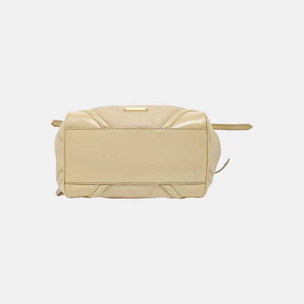 Authenticated pre-owned Canterbury Medium Calfskin Beige - Tote Bag at Looply