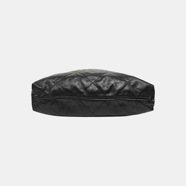 CHANEL 22 Medium Quilted Calfskin Black