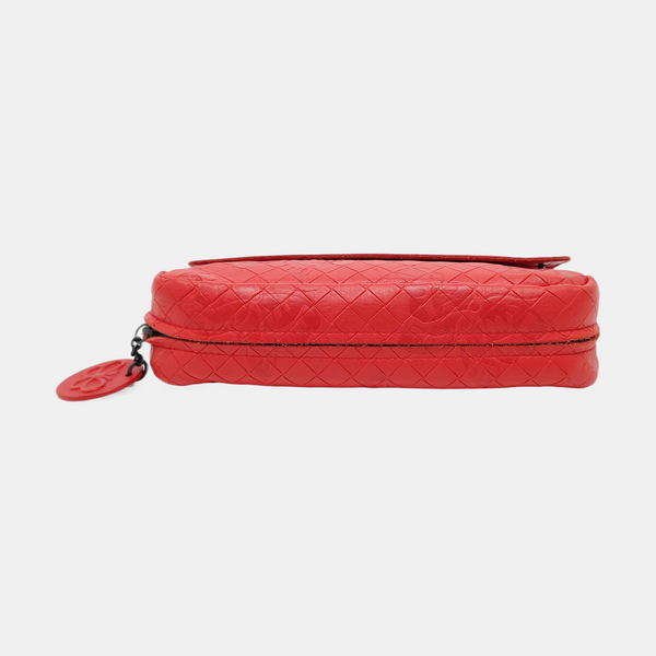 Authenticated pre-owned Messenger Calfskin Red - Shoulder Bag at Looply