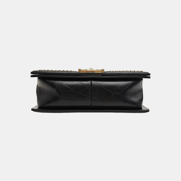 BOY CHANEL Medium Chevron Calfskin Black