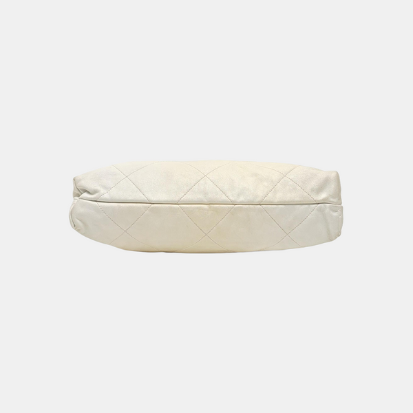 CHANEL 22 Medium Quilted Calfskin White