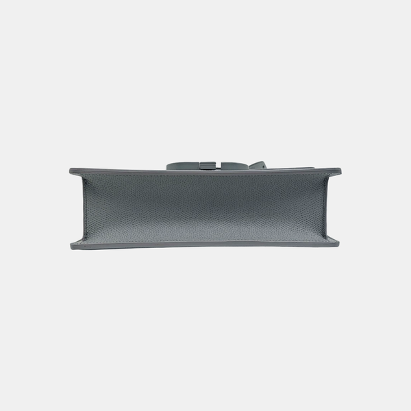 30 Montaigne Medium Calfskin Gray