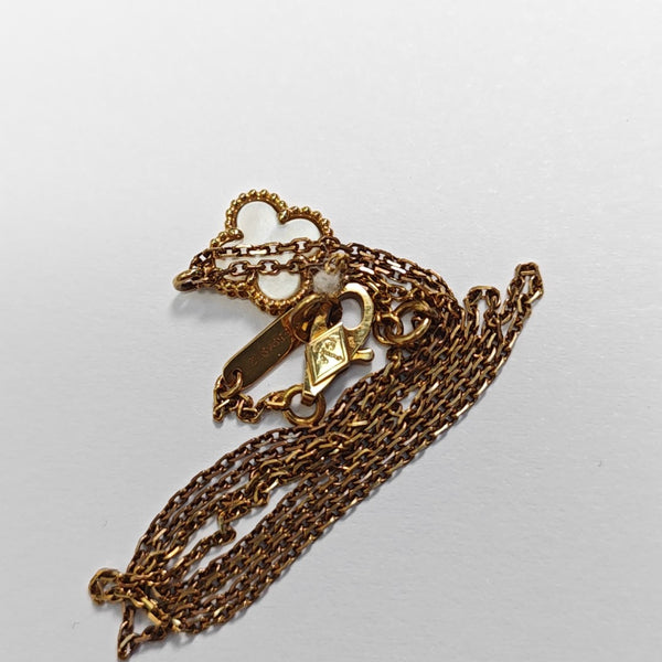 Sweet Alhambra 18k Gold Necklace