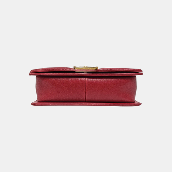 BOY CHANEL Medium Chevron Calfskin Red