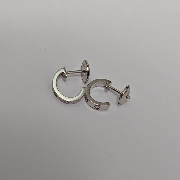 LOVE 18k White Gold Silver Stud Earrings