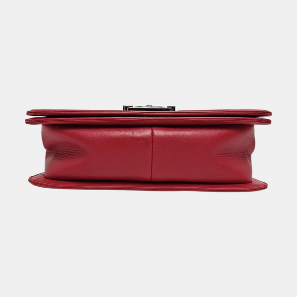 BOY CHANEL Medium Chevron Calfskin Red