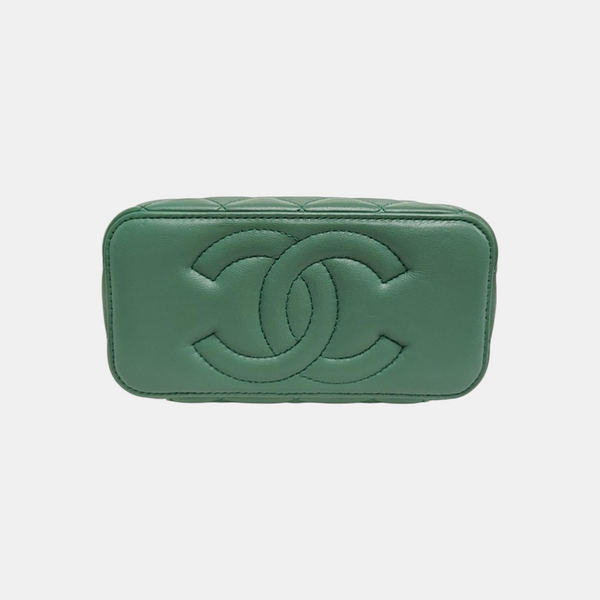 VANITY CASE Small Quilted Lambskin Green