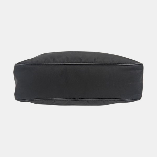 Authenticated pre-owned Re-Edition2005 Nylon Black - Shoulder Bag at Looply