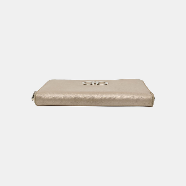 Authenticated pre-owned Gancini Calfskin Beige Wallet - Wallet at Looply
