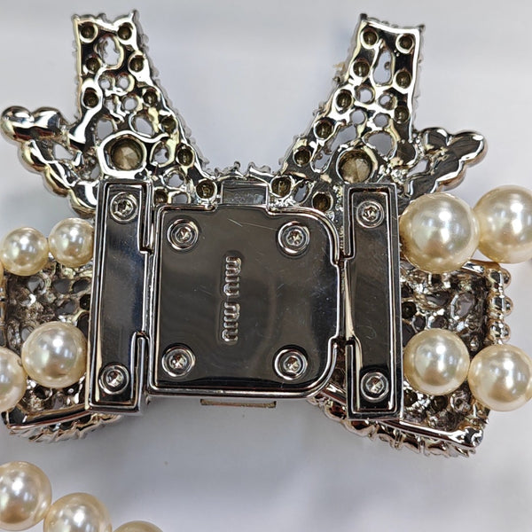 Faux Pearl White Necklace