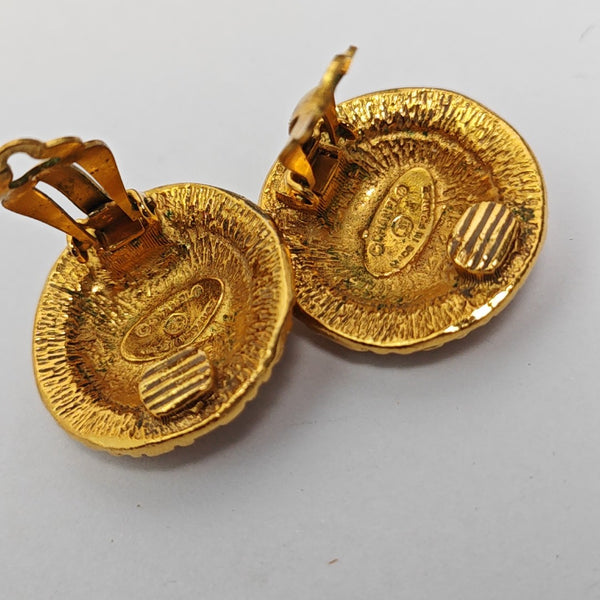 Vintage Metal Gold Clip On Earrings