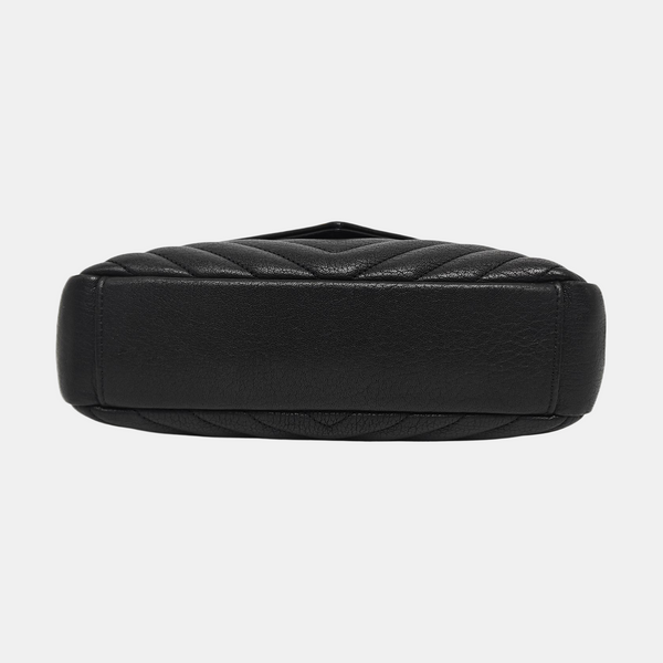 COLLEGE Medium Chevron Lambskin Black