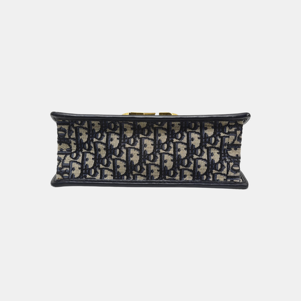 30 Montaigne Oblique Canvas Blue