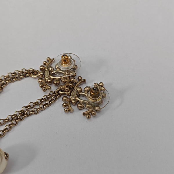 Metal Gold Stud Earrings