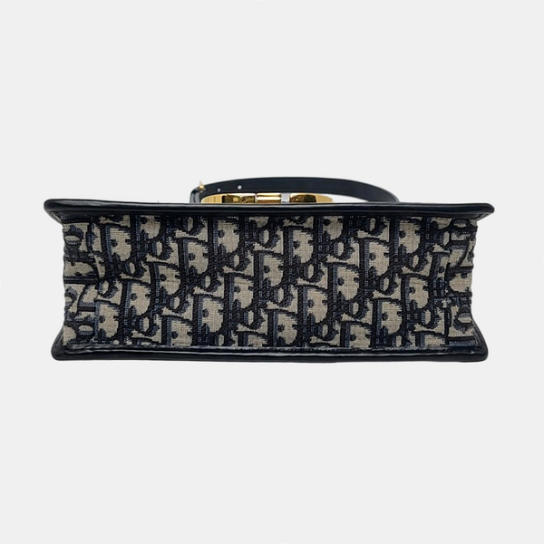 30 Montaigne Oblique Canvas Blue