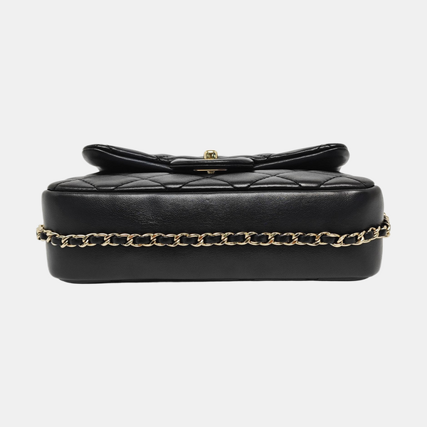 Authenticated pre-owned CLASSIC FLAP Quilted Lambskin Black - Shoulder Bag at Looply