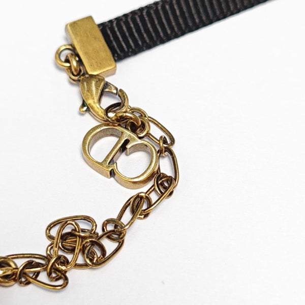 J'adior Metal Black Necklace