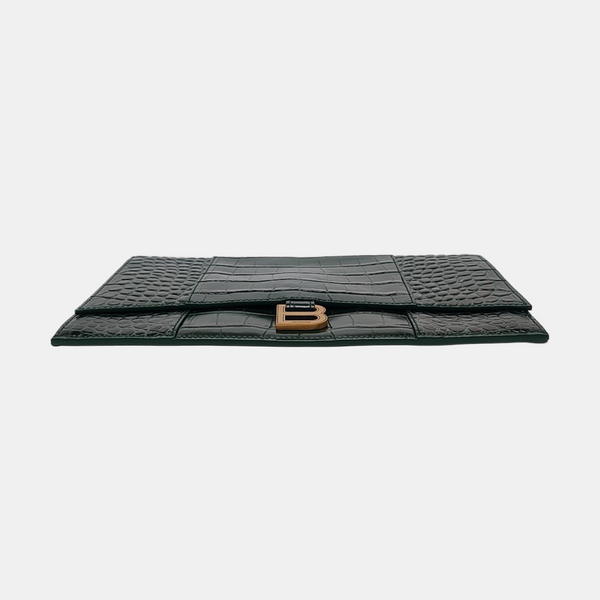 Authenticated pre-owned Hourglass Calfskin Green - Clutch at Looply