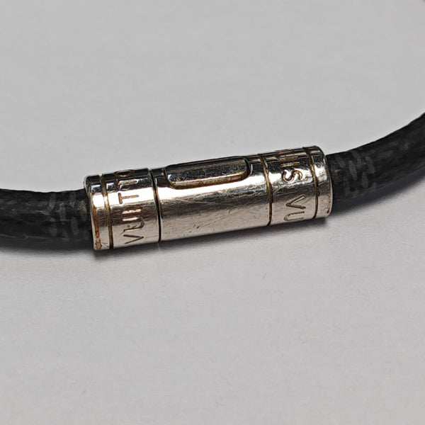KEEP IT Metal Black Bangle