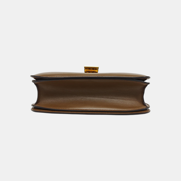 CLASSIC BOX Medium Calfskin Brown