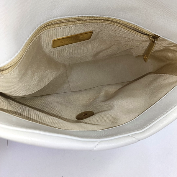 CHANEL 19 Small Quilted Lambskin White