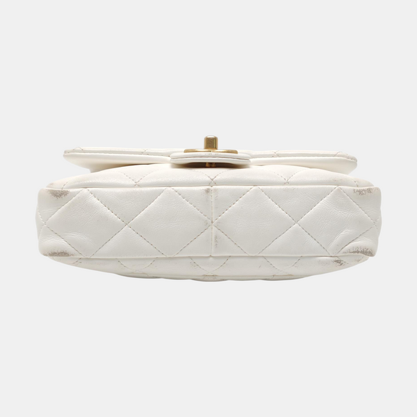 Authenticated pre-owned CLASSIC FLAP Quilted Lambskin White - Shoulder Bag at Looply