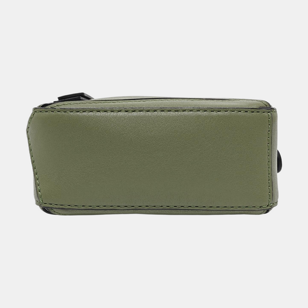 Authenticated pre-owned Puzzle Calfskin Green - Shoulder Bag at Looply