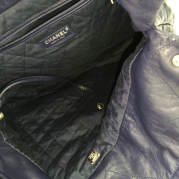 CHANEL 22 Large Quilted Calfskin Blue