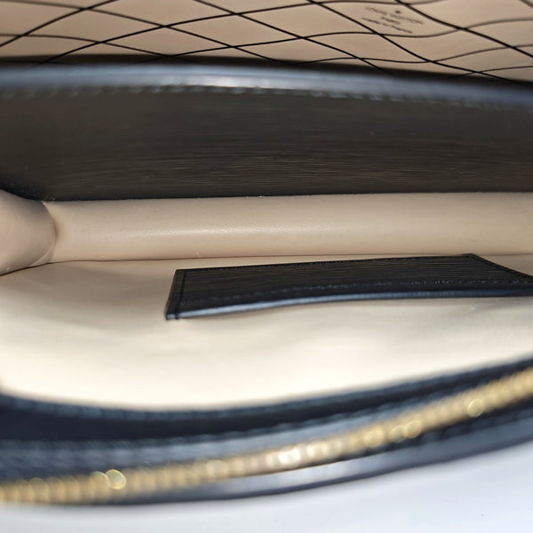 TRUNK Epi Black