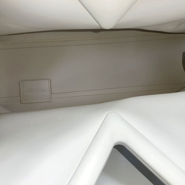 Point Medium Calfskin White