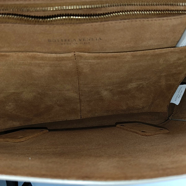 Authenticated pre-owned Arco Medium Calfskin White - Tote Bag at Looply