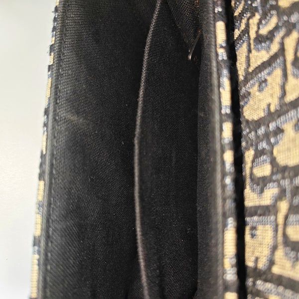 Authenticated pre-owned 30 Montaigne Oblique Canvas Blue - Shoulder Bag at Looply