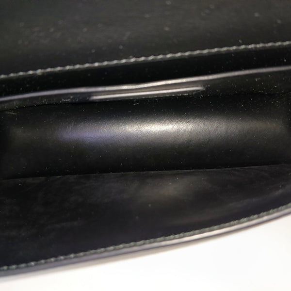30 Montaigne East-West Small Calfskin Black
