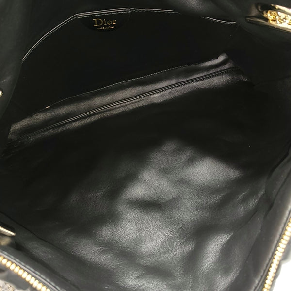 Crunchy Medium Cannage Calfskin Black