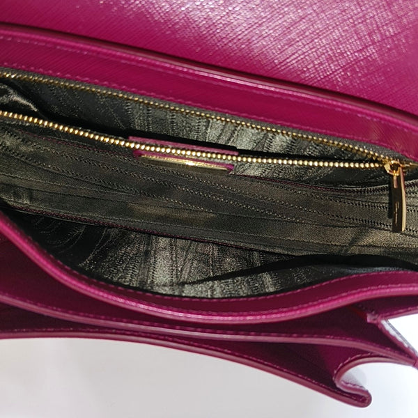 Authenticated pre-owned Gancini Calfskin Burgundy - Shoulder Bag at Looply