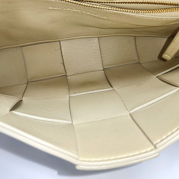 Cassette Medium Calfskin Beige